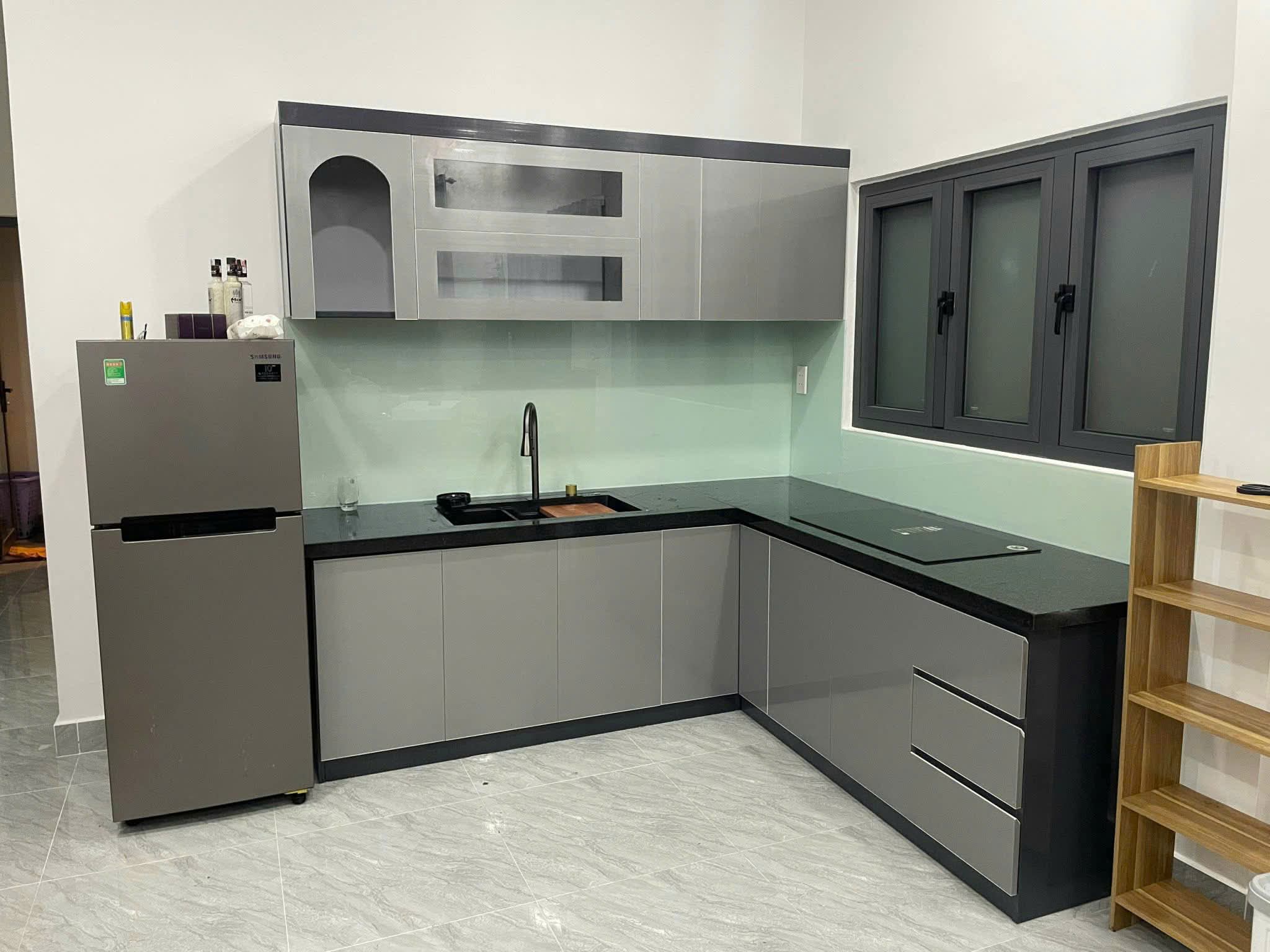 Hoàn Thiện Dự Án Tủ Nhựa Bếp Hiện Đại – Không Gian Gọn Gàng & Tinh Tế